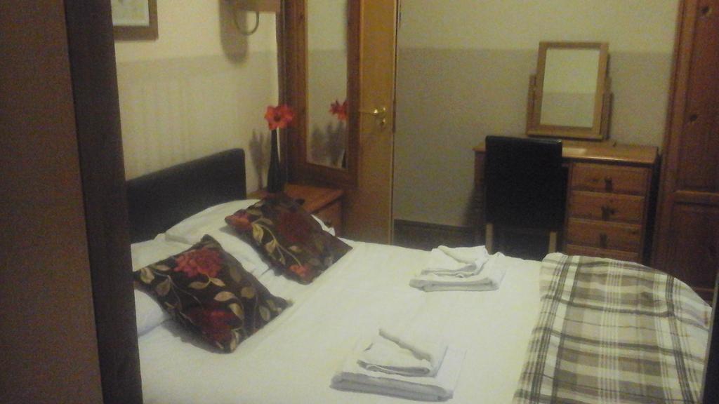 Dillwyn'S Hotel Pontardawe Esterno foto