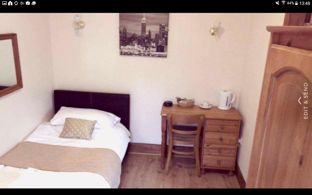 Dillwyn'S Hotel Pontardawe Esterno foto