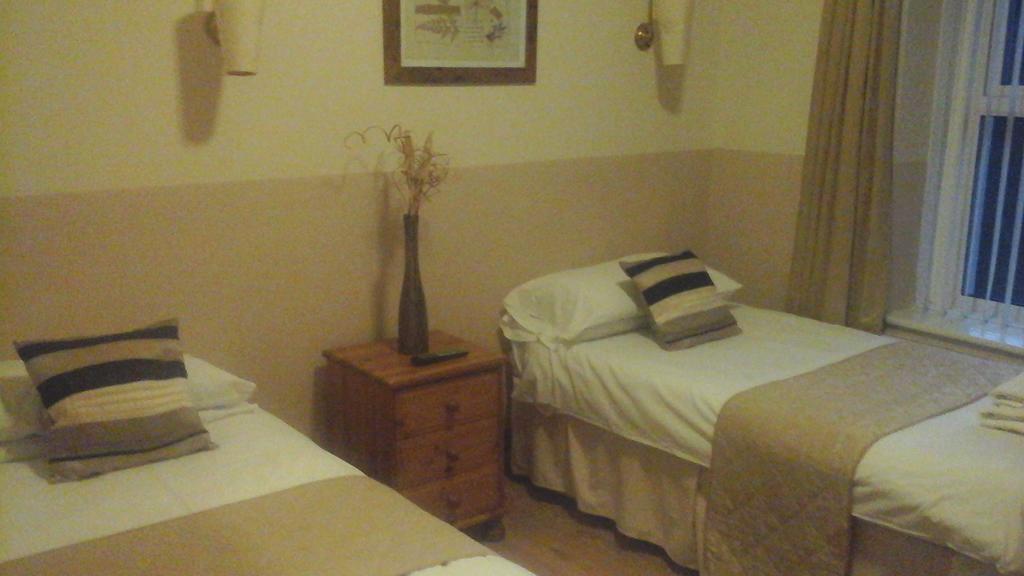 Dillwyn'S Hotel Pontardawe Esterno foto